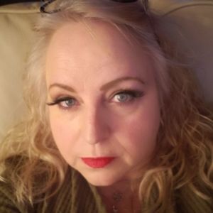 Meet your Posher, Robin Shaw, Tori Belle Affiliate